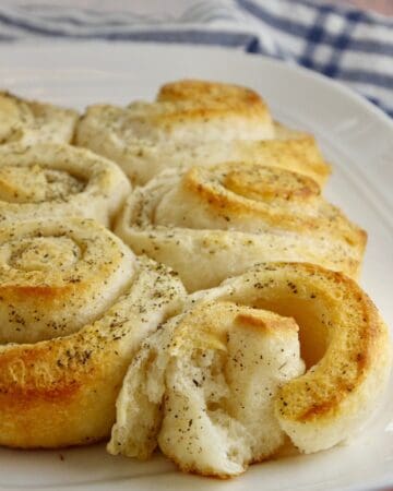 2 Minute Garlic & Herb Pull-apart Bread